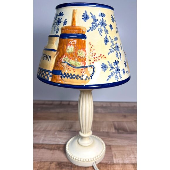 Yankee Candle Ceramic Country Lamp With Hand-Painted Shade Electric Cord Switch - Picture 2 of 7